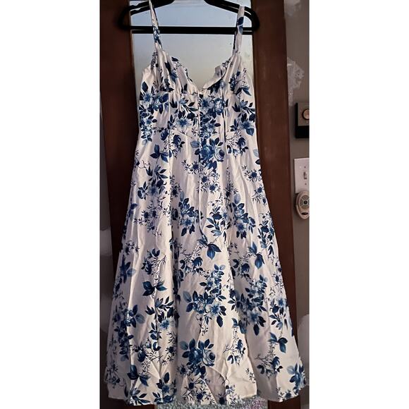 Marthea Maxi Dress – Wine & Blue Floral Lace-Up Size L – Summer Casual, Elegant - Picture 2 of 3